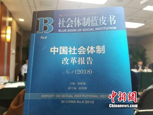 2025年新澳门挂牌全篇,澳门作为中国的特别行政区，近年来在经济、文化等方面取得了显著的发展成果。随着时代的变迁和科技的进步，澳门也在不断地探索新的发展机遇。本文将围绕澳门挂牌这一主题展开，探讨澳门未来的发展蓝图和机遇。同时，我们将重点关注关键词新澳门挂牌全篇，探讨其背后的含义和影响。